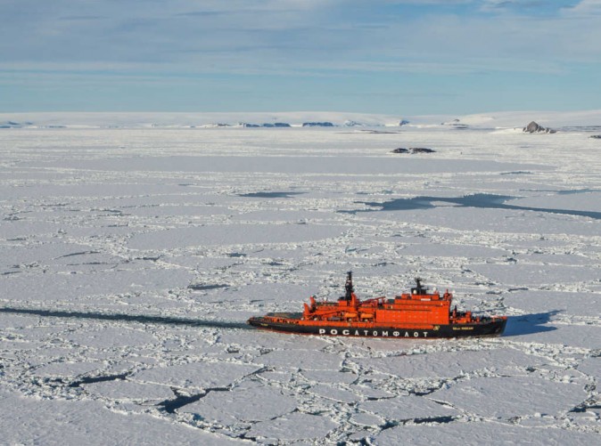 033_Lernidee Reisen - Nordpol Expedition - Schoene Aussichten Touristik - (15) - Copyright Lauren Farmer